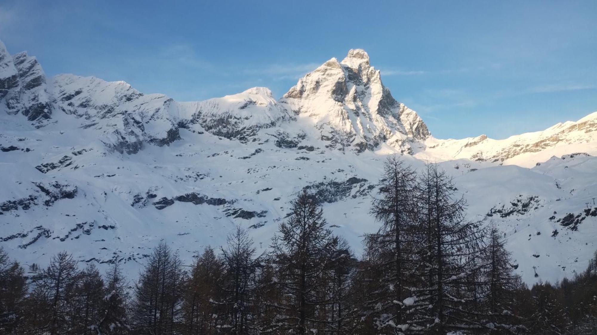 Cervinia Apartments Breuil-Cervinia Bagian luar foto